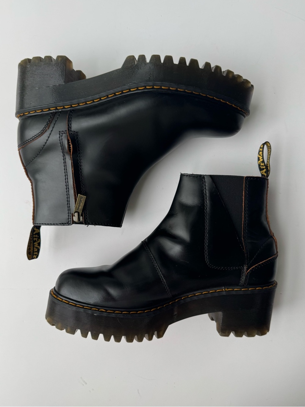 Dr. Martens Rometty II Chelsea Boot | 8 - Picture 3 of 11